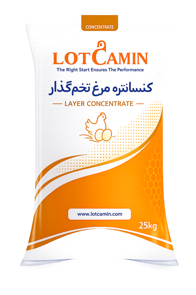 کیسه کنسانتره سه مرحله مرغ تخم‌گذار لوتکامین با طراحی سفید و نارنجی، مناسب واحدهای تخم‌گذار تجاری